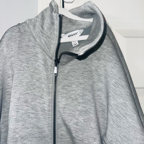 Spanx air essentials. - Picture 2 of 3